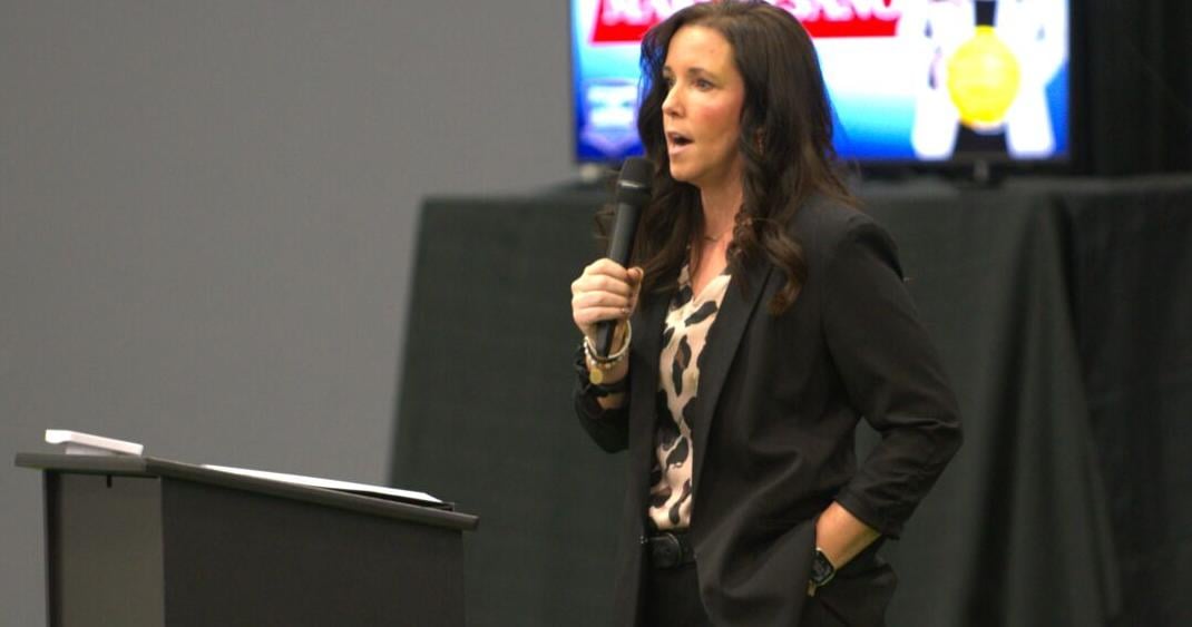 PFW coach Maria Marchesano addresses high schoolers at annual Leadership Luncheon