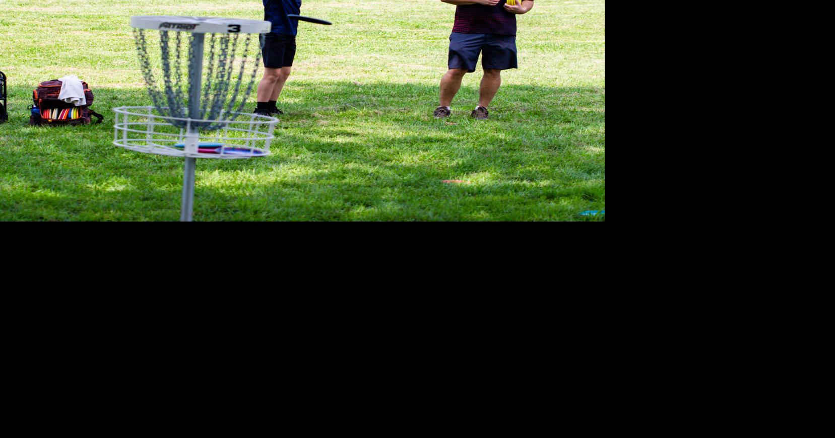 Playing disc golf in Fort Wayne, Indiana Local