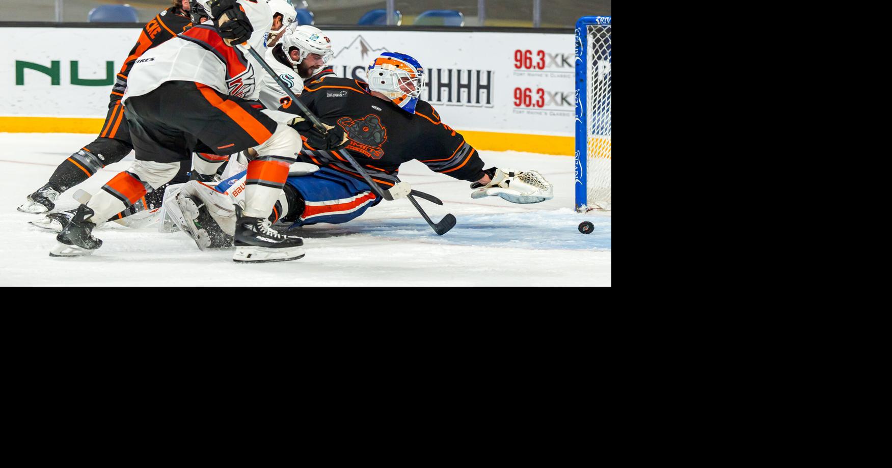 Komets blow two-goal lead in final minutes against Kansas City