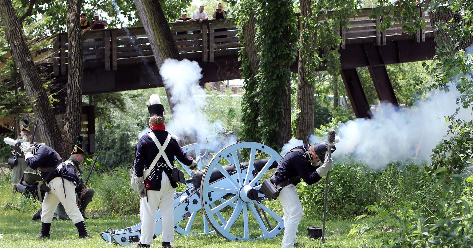 Old Fort reenacts the siege of Fort Wayne in 1812 - Vimarsana News