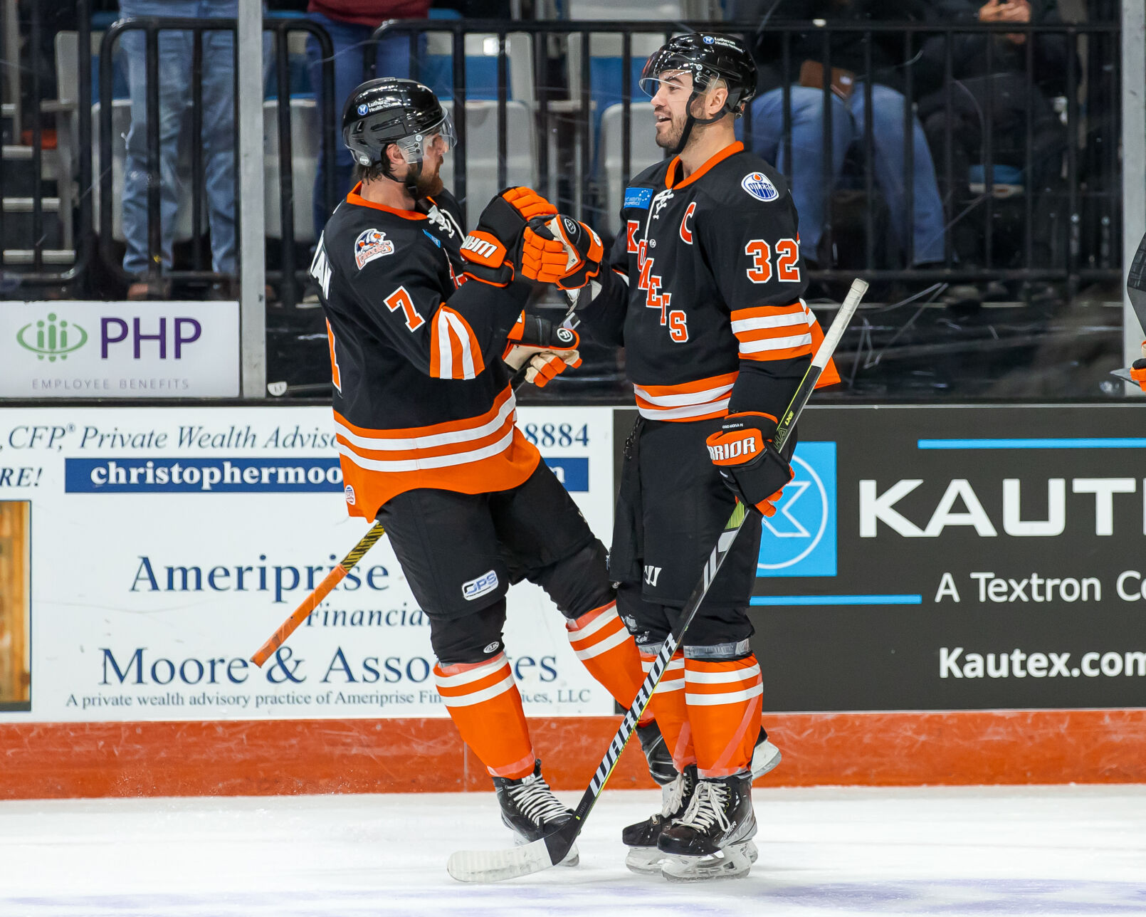 Komets give a 'true effort' and defeat Nailers, led by Cameron Wright