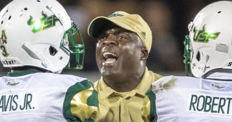 College Notebook: Notre Dame has LBs coach target, more