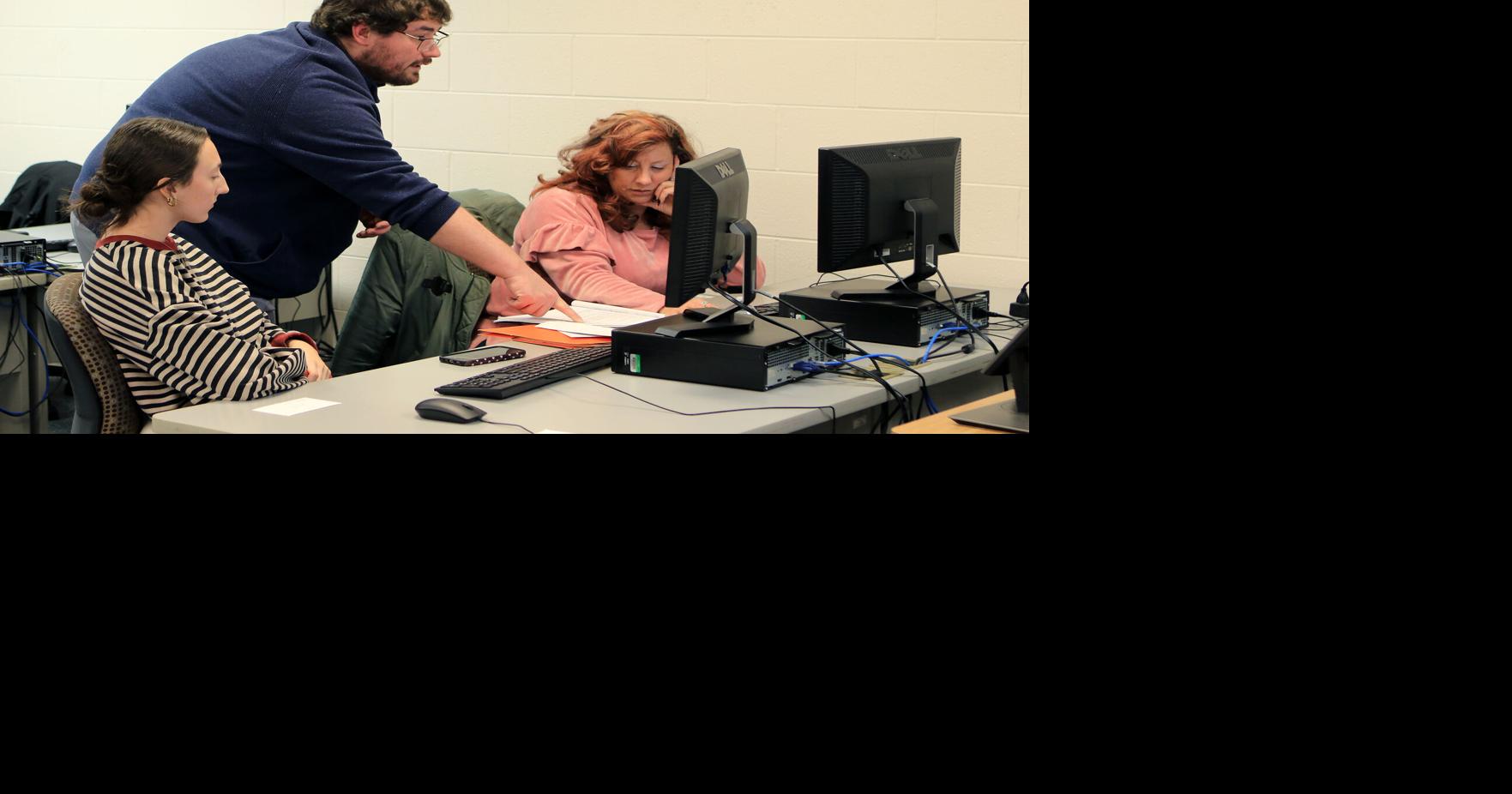 Indiana hopes high school seniors repeat financial aid filing success