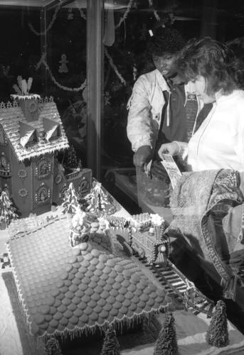 Nov. 21, 1988: Festival of Gingerbread