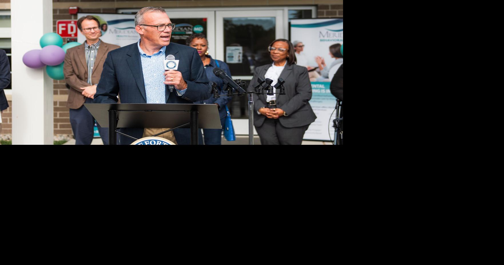 Officials celebrate opening of health clinic in southeast Fort Wayne ...