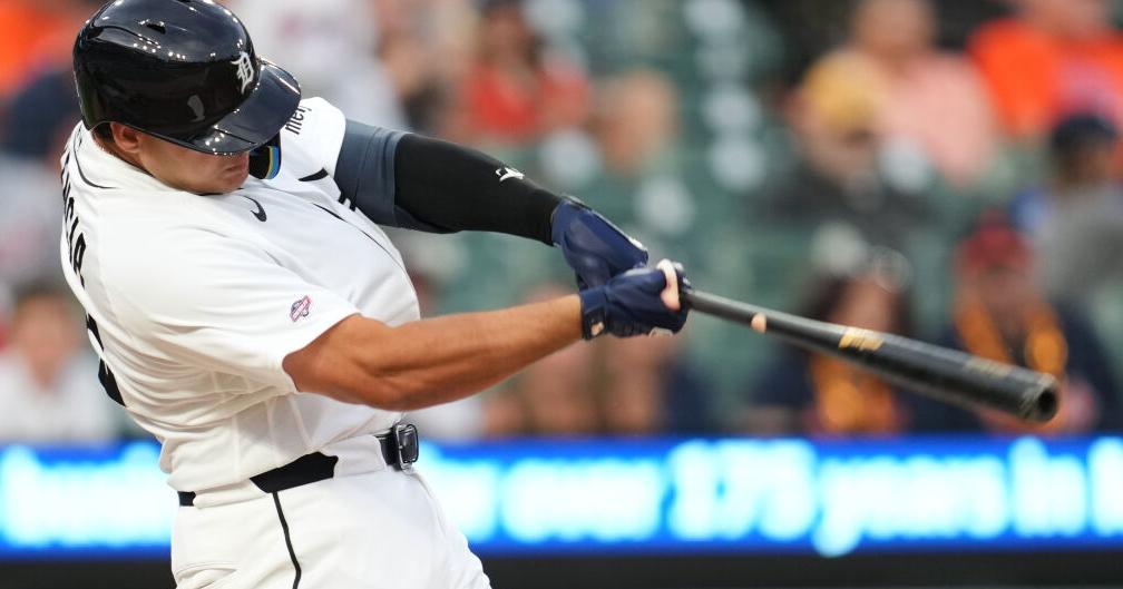 Valencia homers in 1st career plate appearance in Tigers' victory