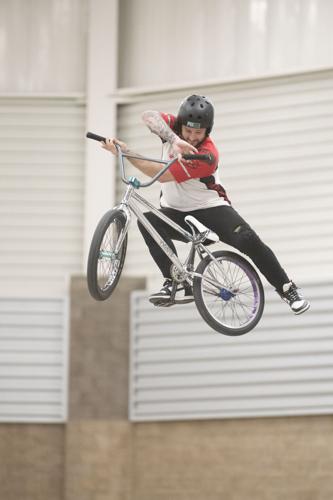 Wonder Wheels BMX Stunt Team Worldwide does backflips at Coliseum expo ...