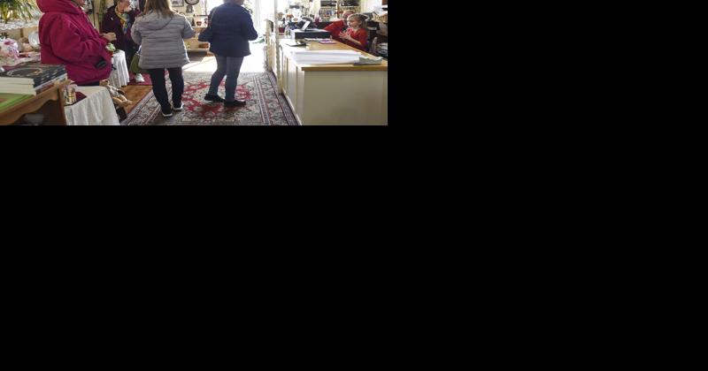 Looking for holiday gifts? Shop local! - Vimarsana News