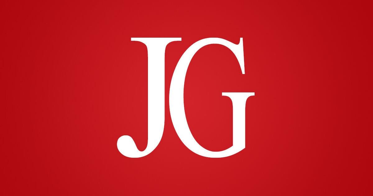 Hudson tallies 31 points, leads Kentucky to title game with win over Wisconsin