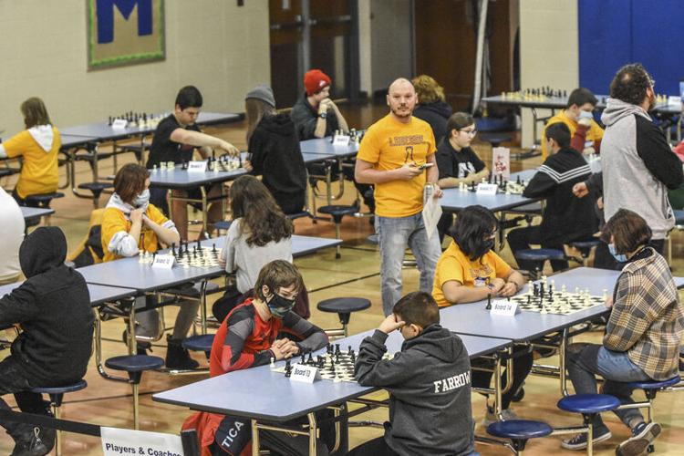 6 FWCS middle schools joust over chessboard Local