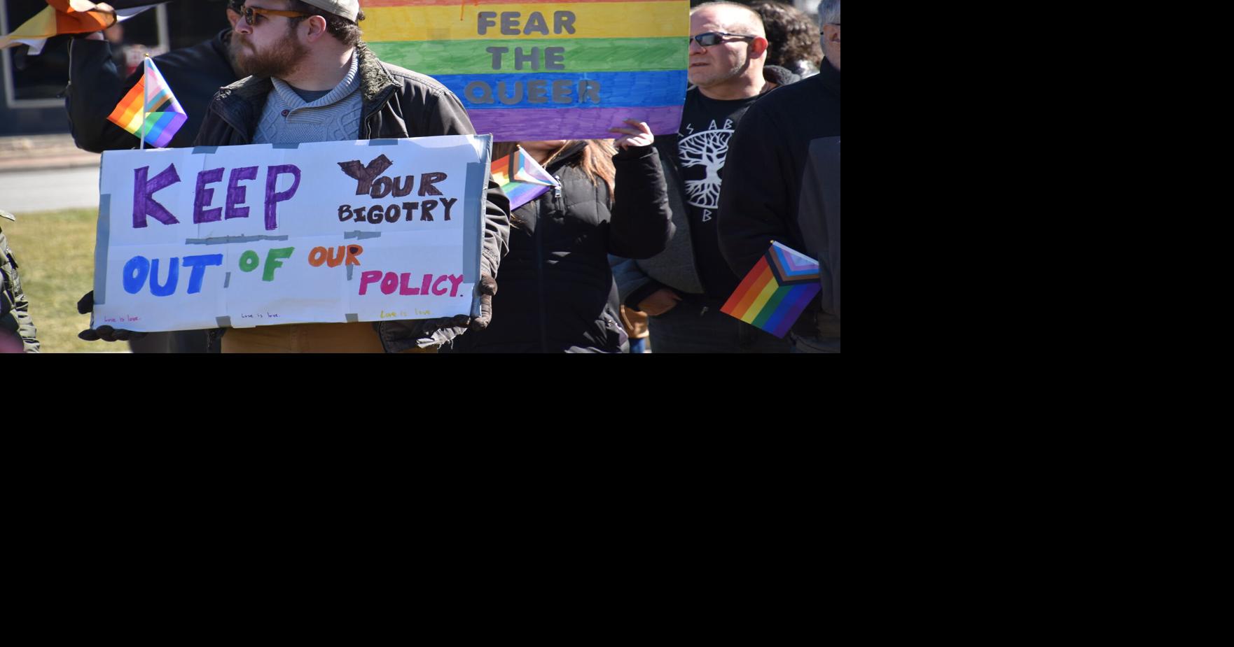 Hundreds rally for LGBTQ rights in Fort Wayne | Local | journalgazette.net