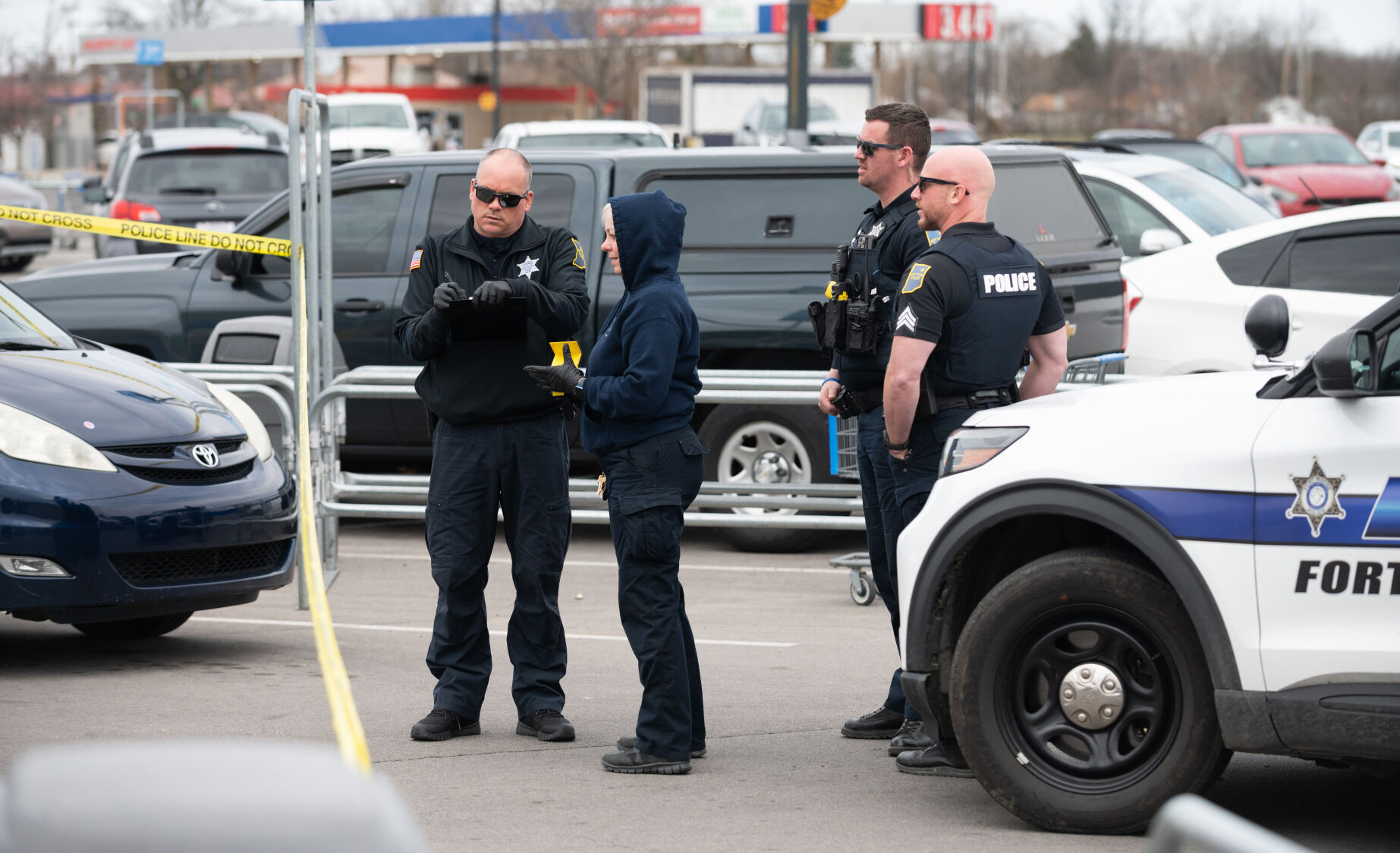 Man dies after shooting at Southtown Centre Walmart in Fort Wayne ...