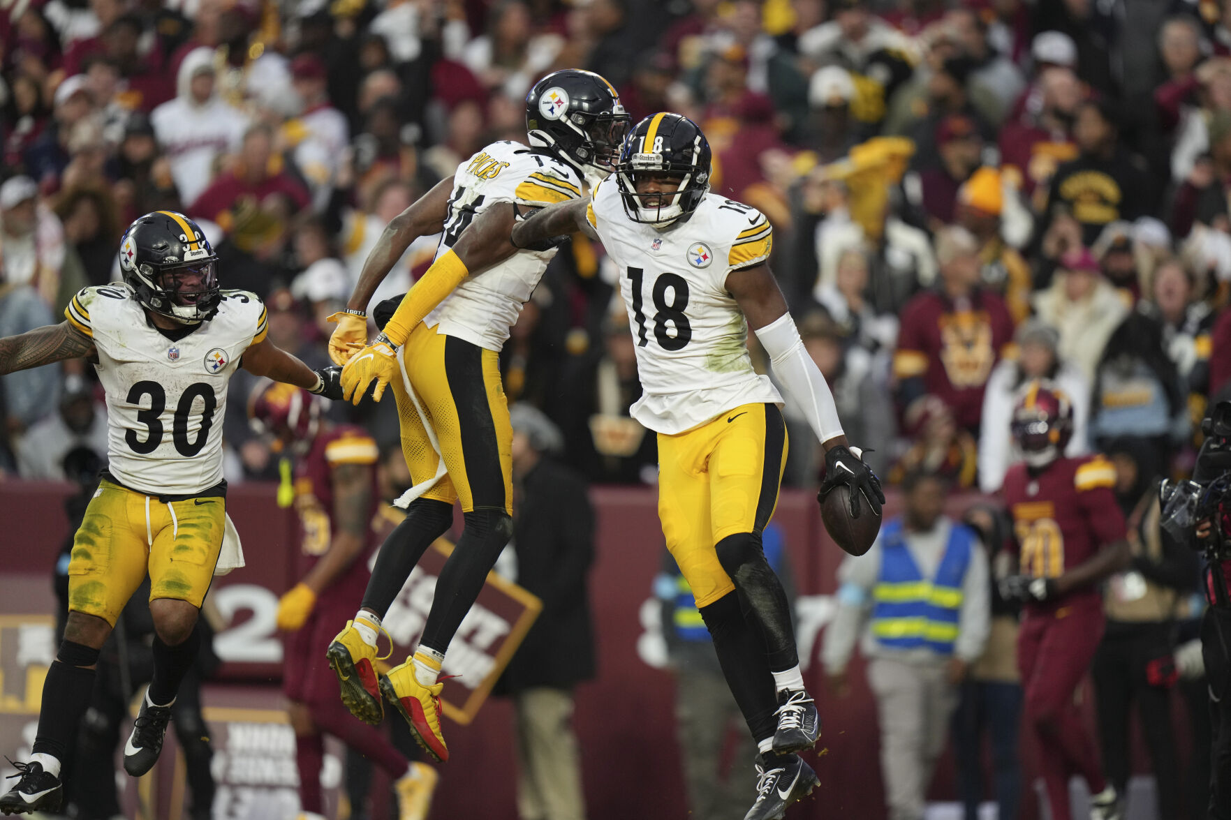 Russell Wilson's TD Pass To Mike Williams Lifts The Steelers Over The ...