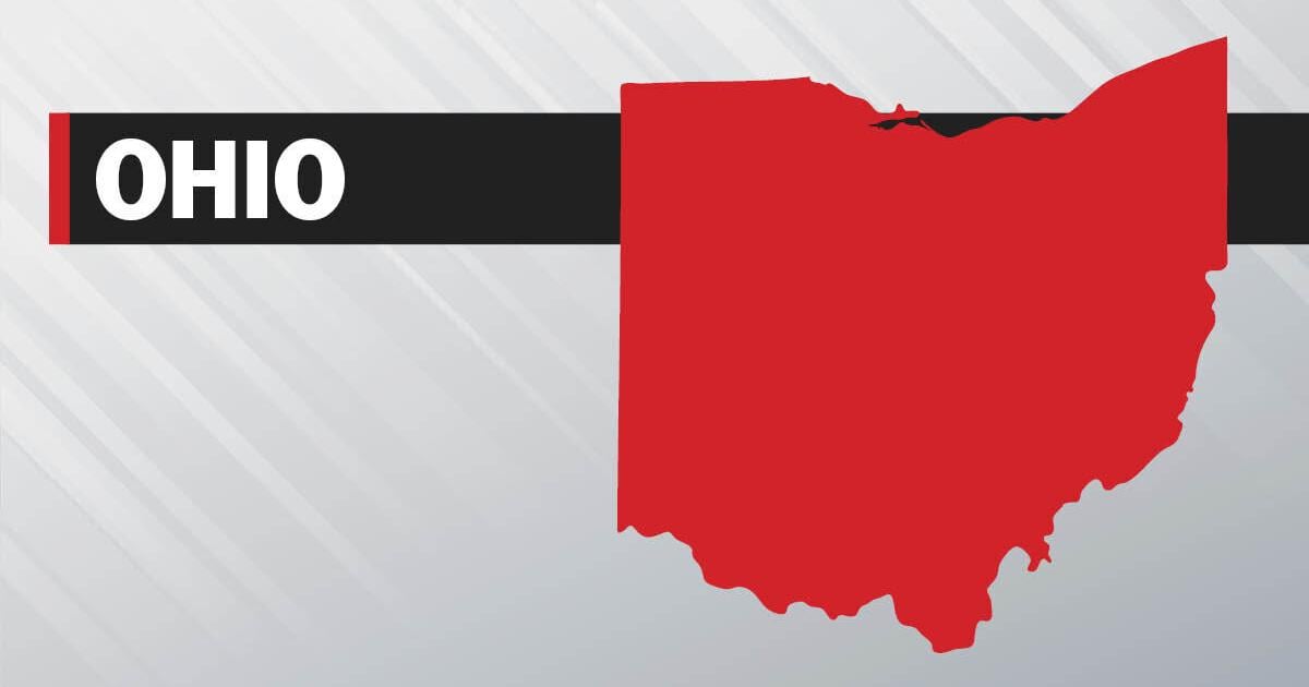 Man outside vehicle dies after crash in Williams County, Ohio