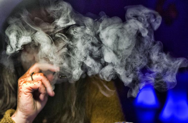 fake vape with smoke As illnesses spread, gear sells on LA streets original juul flavors Juul Geek bar Resistance:0.3 ohm Boost Version