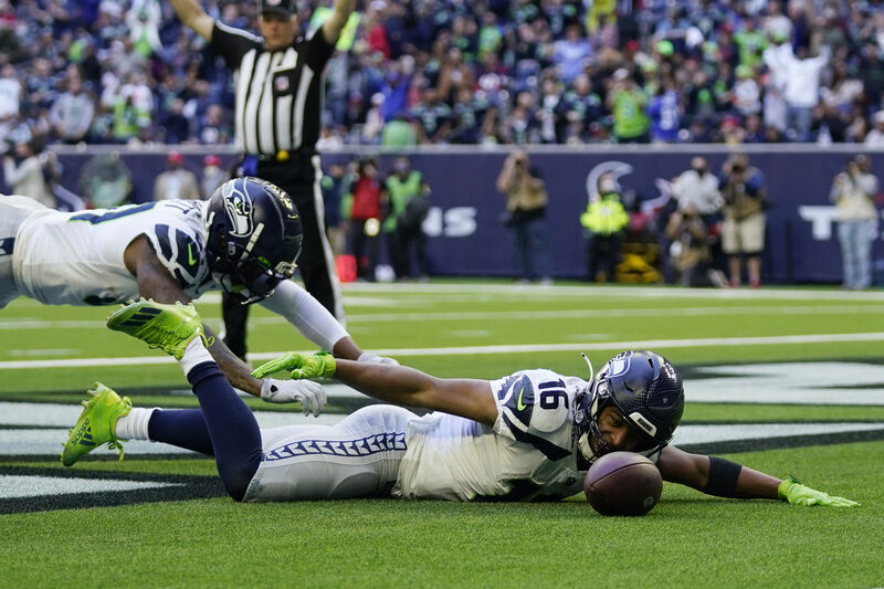 Wilson Has 2 TD Passes As Seahawks Beat Texans 33-13 | NFL ...