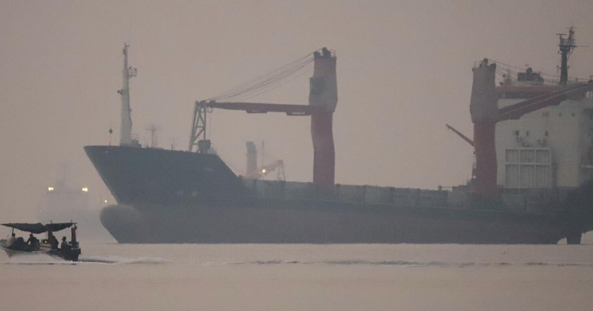Photo: journalgazette.net Iran Strait of Hormuz