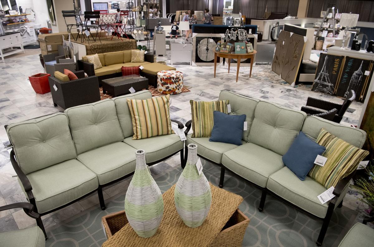 A New Rush For Lincoln Pers Opens In Former Younkers Space