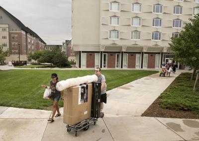 UNL move in
