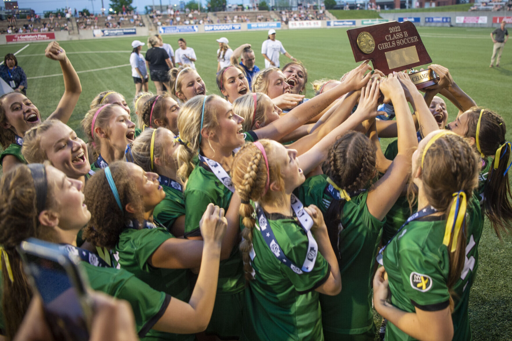 Class B Girls Soccer: Despite Early Red Card, Omaha Skutt Holds Off ...