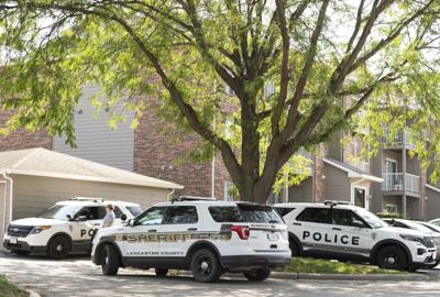 Man killed in early morning shooting at Lincoln apartment complex