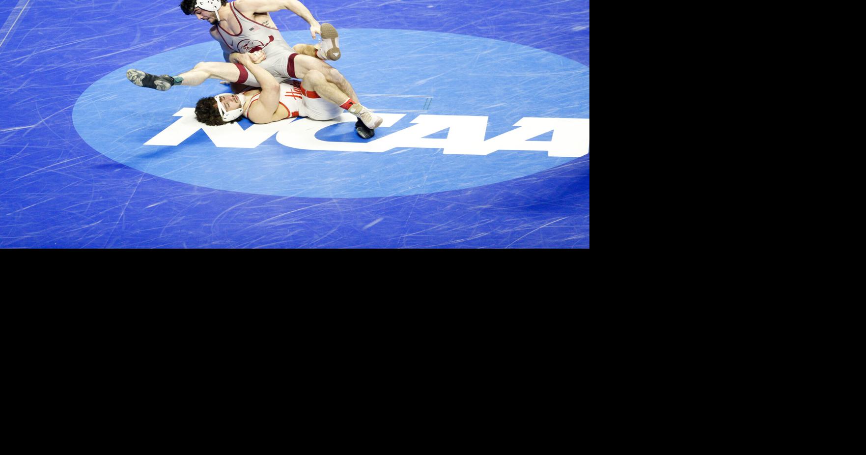 Mikey Labriola falls just short in NCAA championship; Nebraska finishes ...