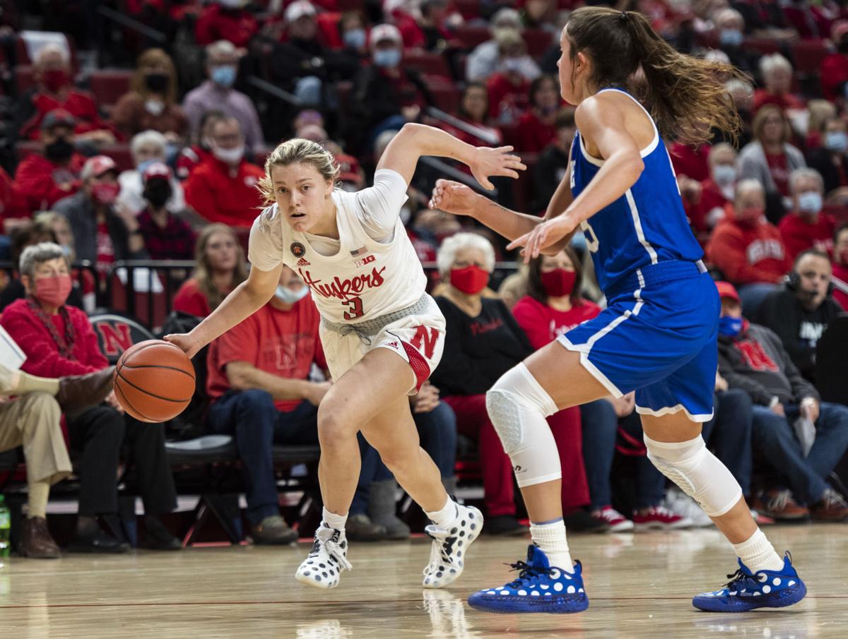 Caitlin Clark, Iowa women's basketball pick up road win at Nebraska