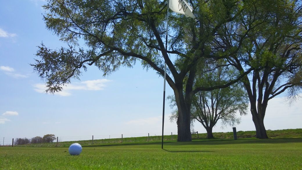 West Wind offers golfers a hometown feel Star City Sports