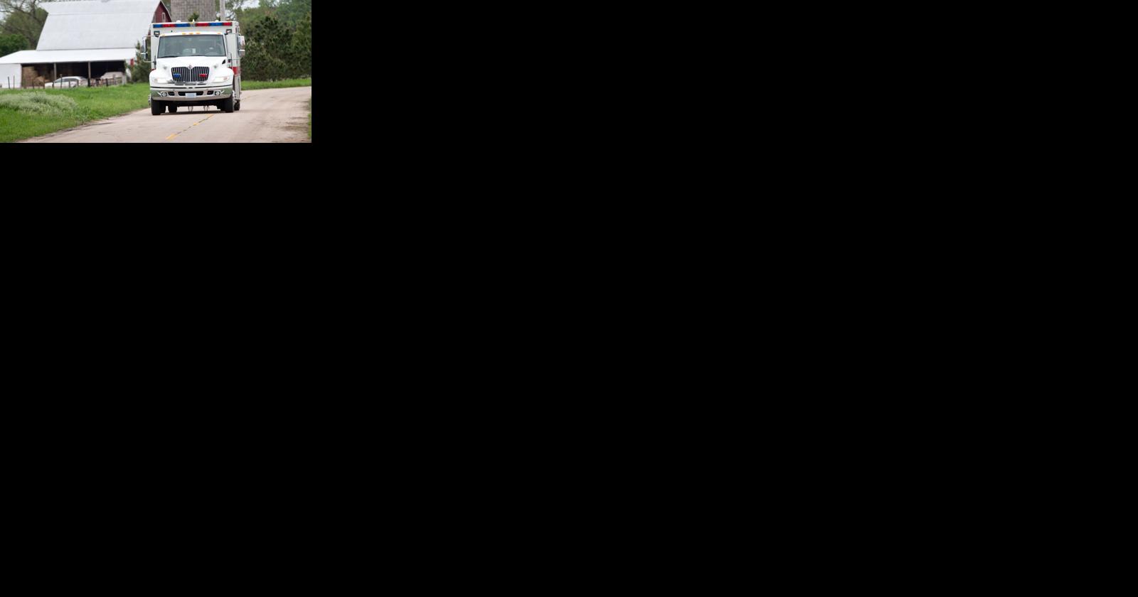 1 dead, 1 injured after tree falls on vehicle at Nebraska state park during storm