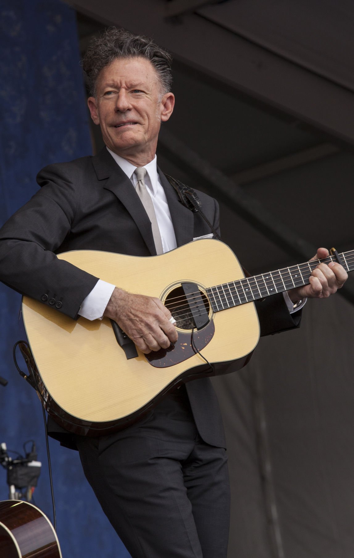 Lyle Lovett And His Large Band Stepping Onto Rococo Stage Music Journalstar Com