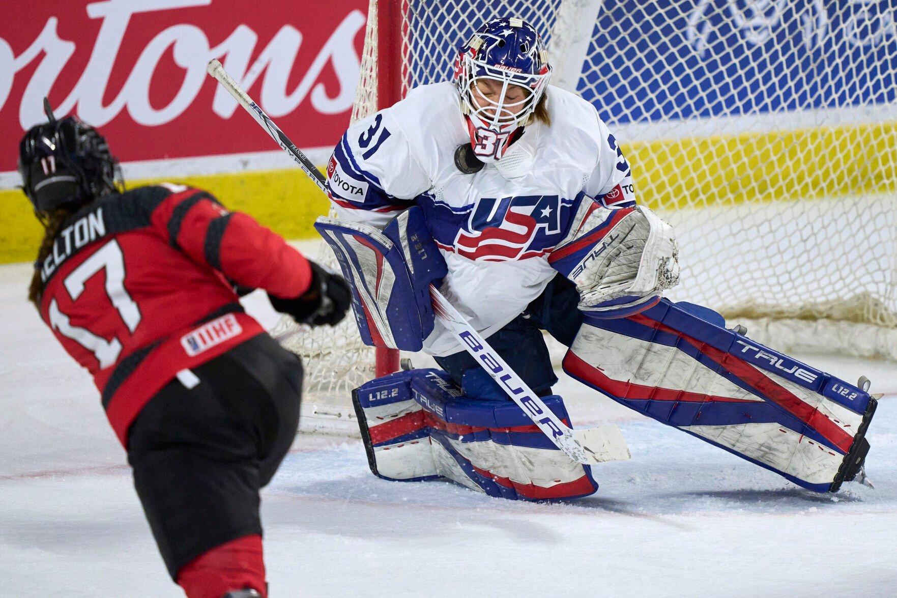 Knight scores OT winner as US women beat Canada in Rivalry Series