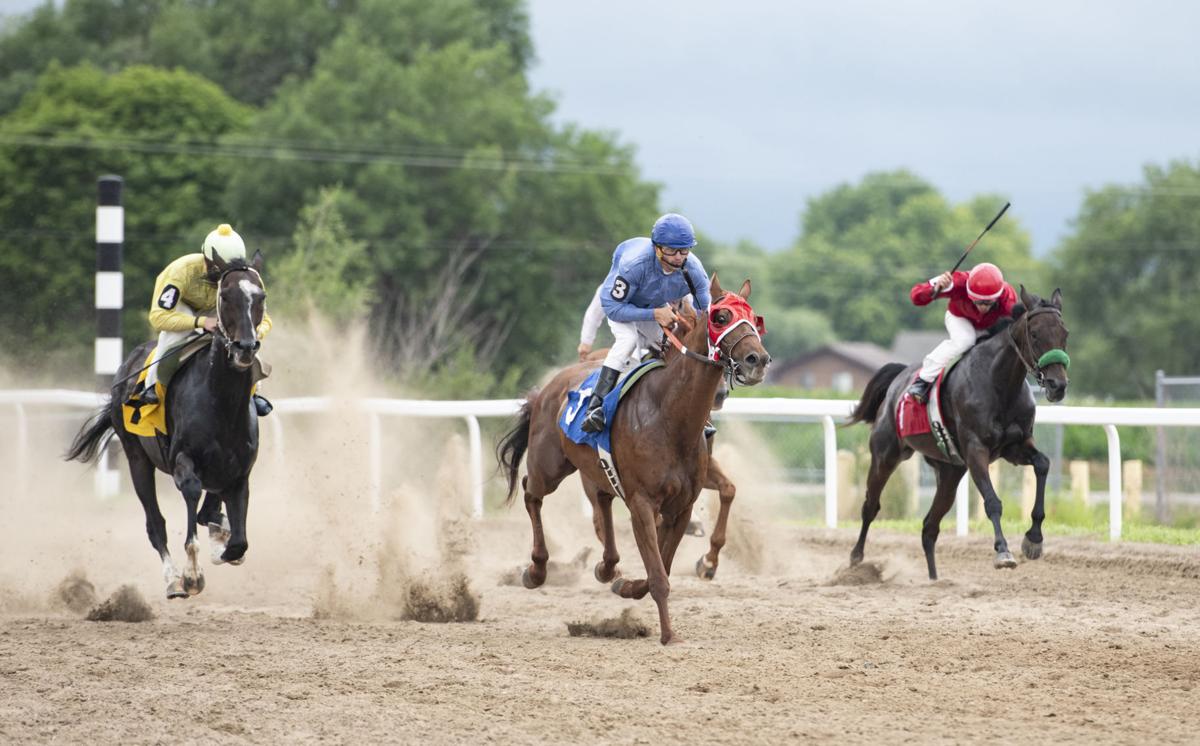 Atokad horse races