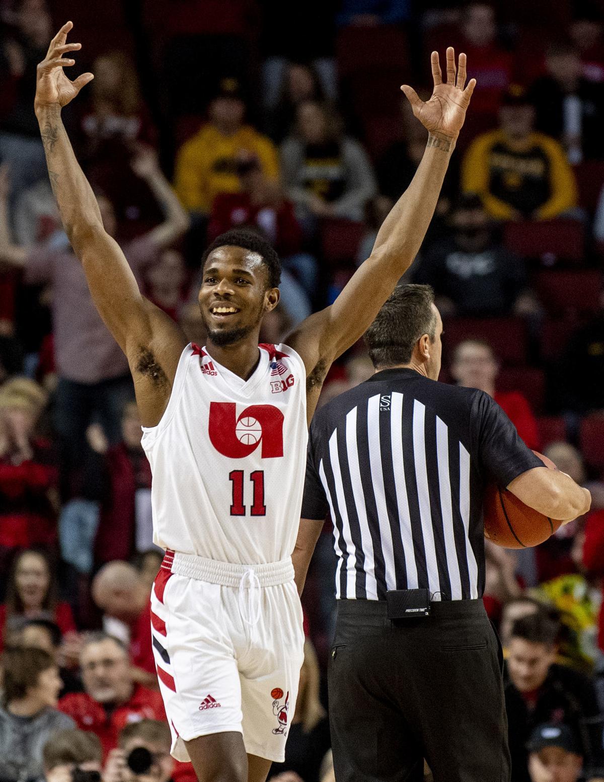 Huskers Stick To The Game Plan And Outlast Iowa In Slugfest At