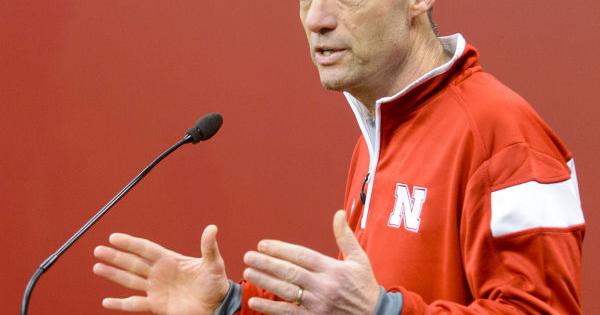 Steven M. Sipple: In assistants, Riley seeks familiarity over flashiness