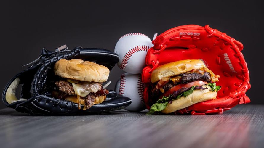 061722-owh-liv-burgers-pic-cm001