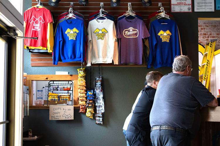 COPYRIGHT RESTRICTED Hordville Bar
