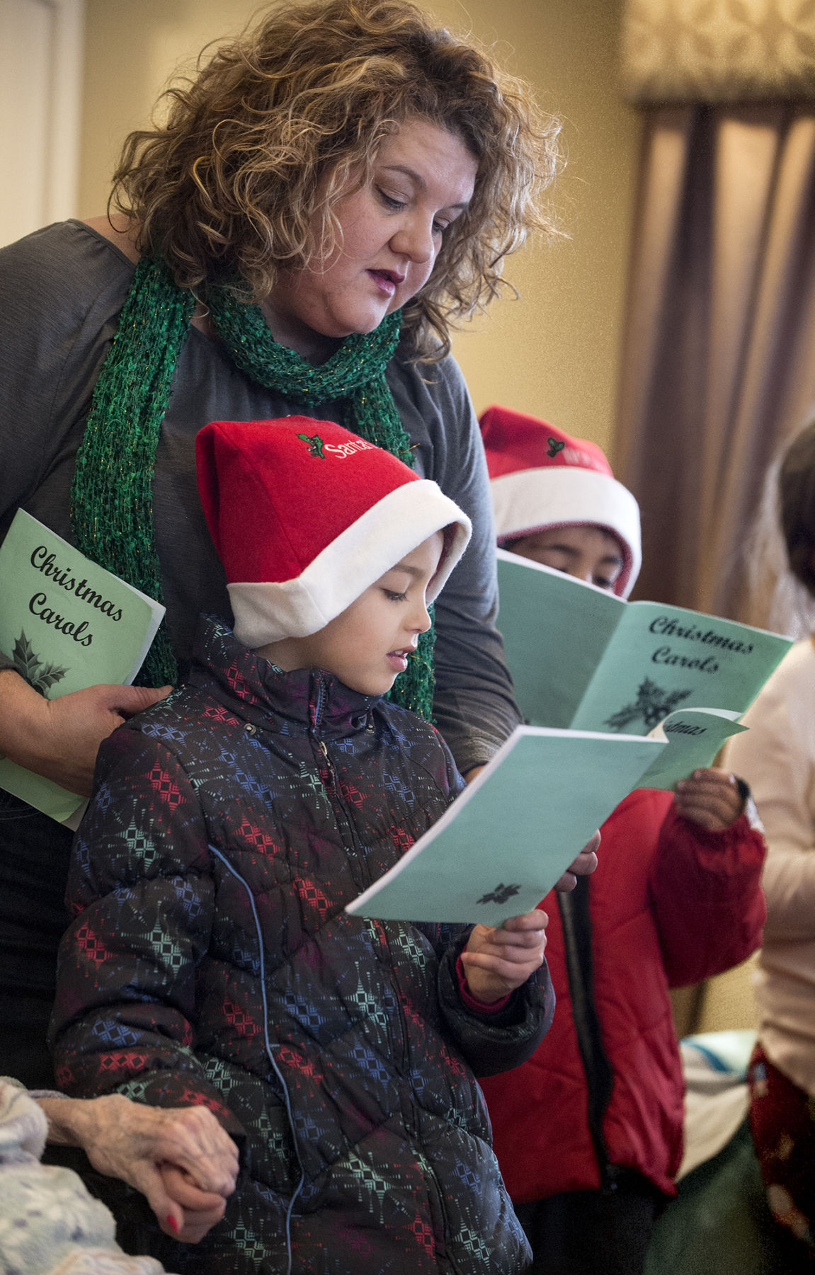 Carolers Bring Joy To The Elderly With Song Comfort Local