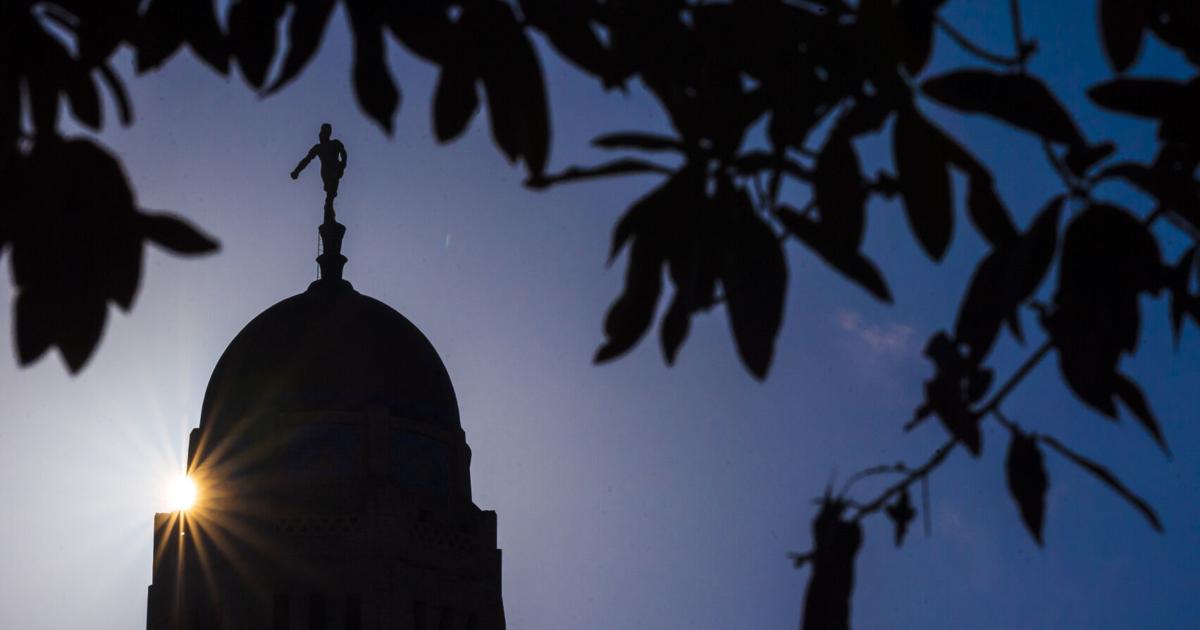 Weather Incoln Lincoln weather: Sunny, warm with a chance of rain Monday