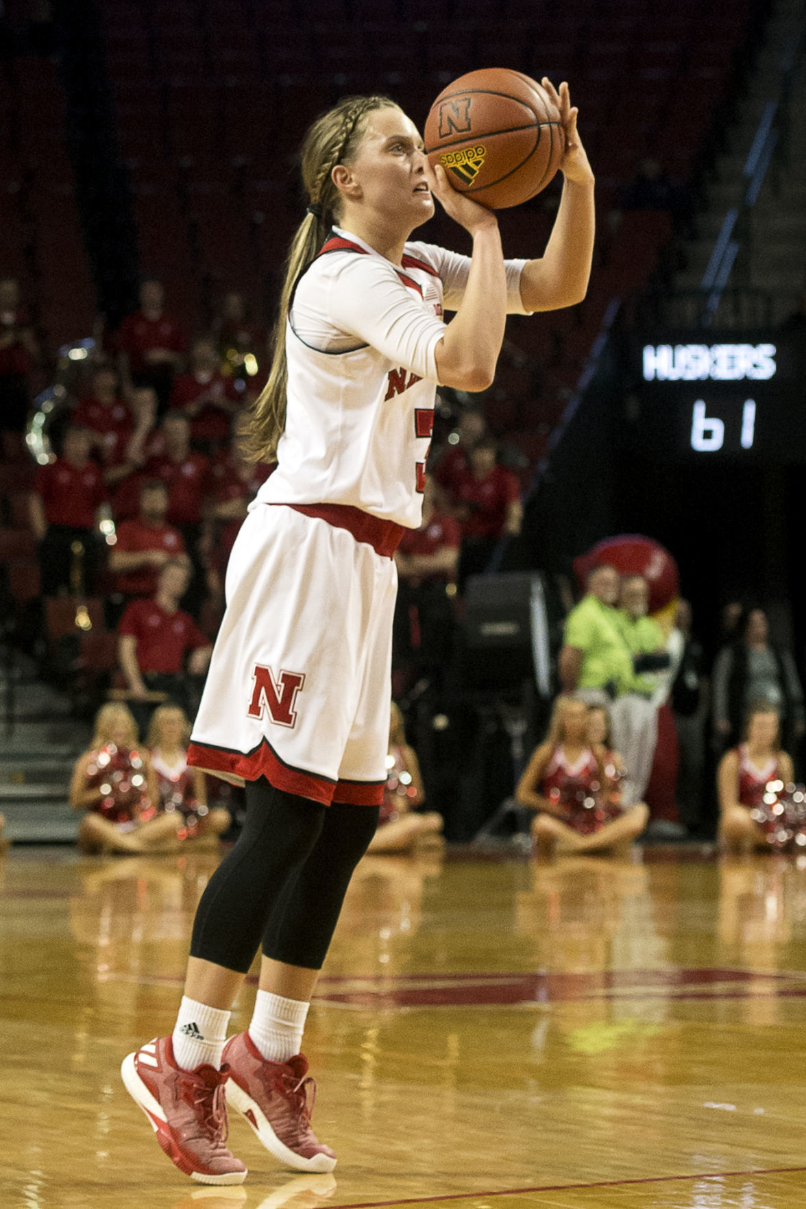 Cain back practicing with Nebraska women's basketball team Women's