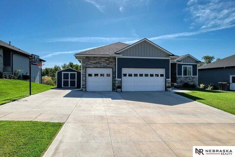 6 Bedroom Home in Lincoln - $564,900