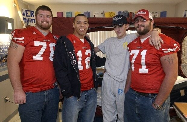 Omaha Storm Chasers visit children at Madonna Rehab Hospital