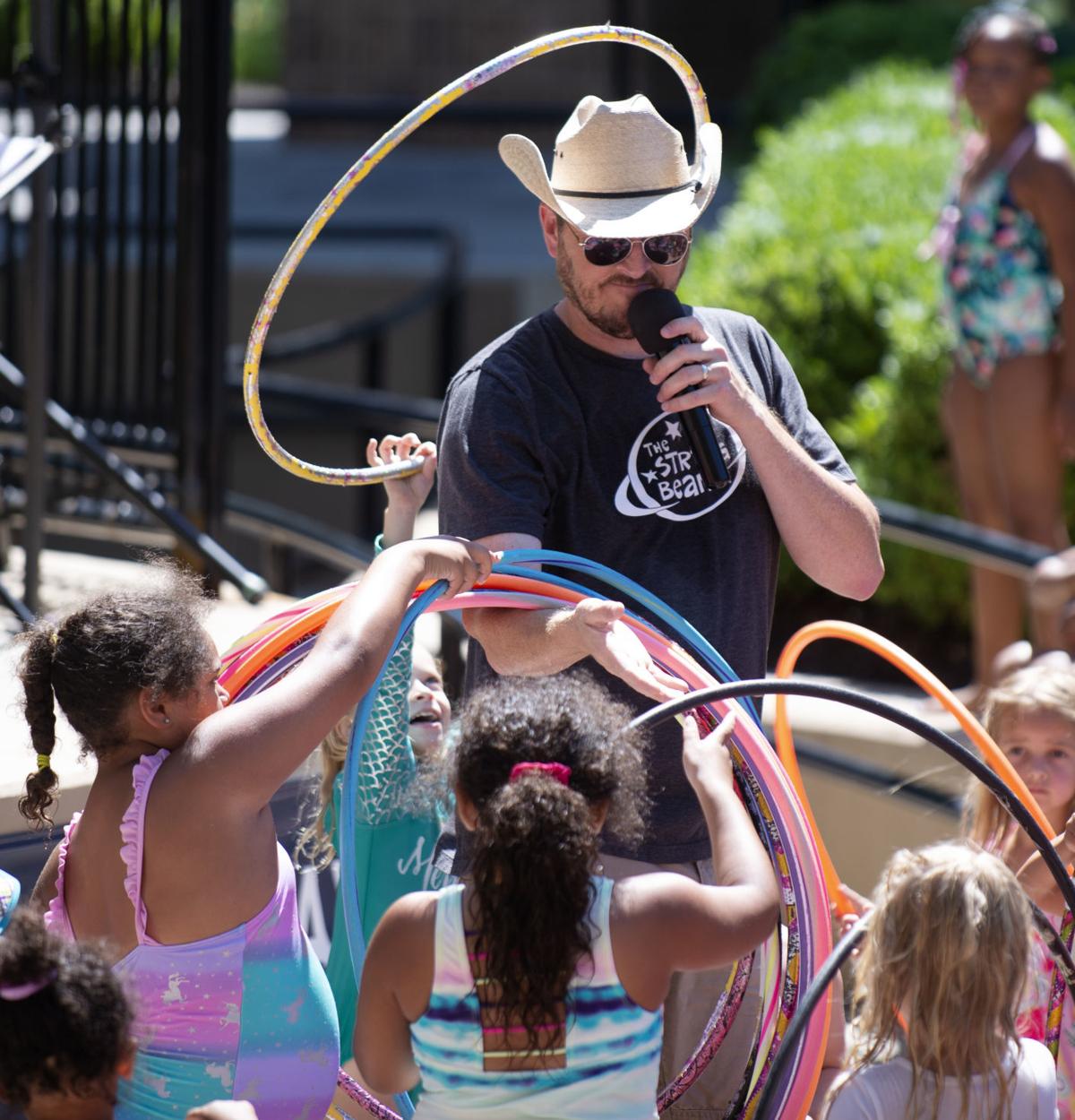 15 years after debut, The String Beans still performing for children