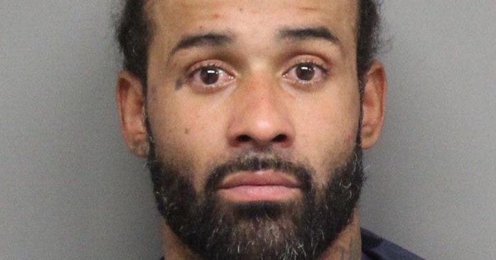 Lincoln man accused of threatening man with real-looking gun