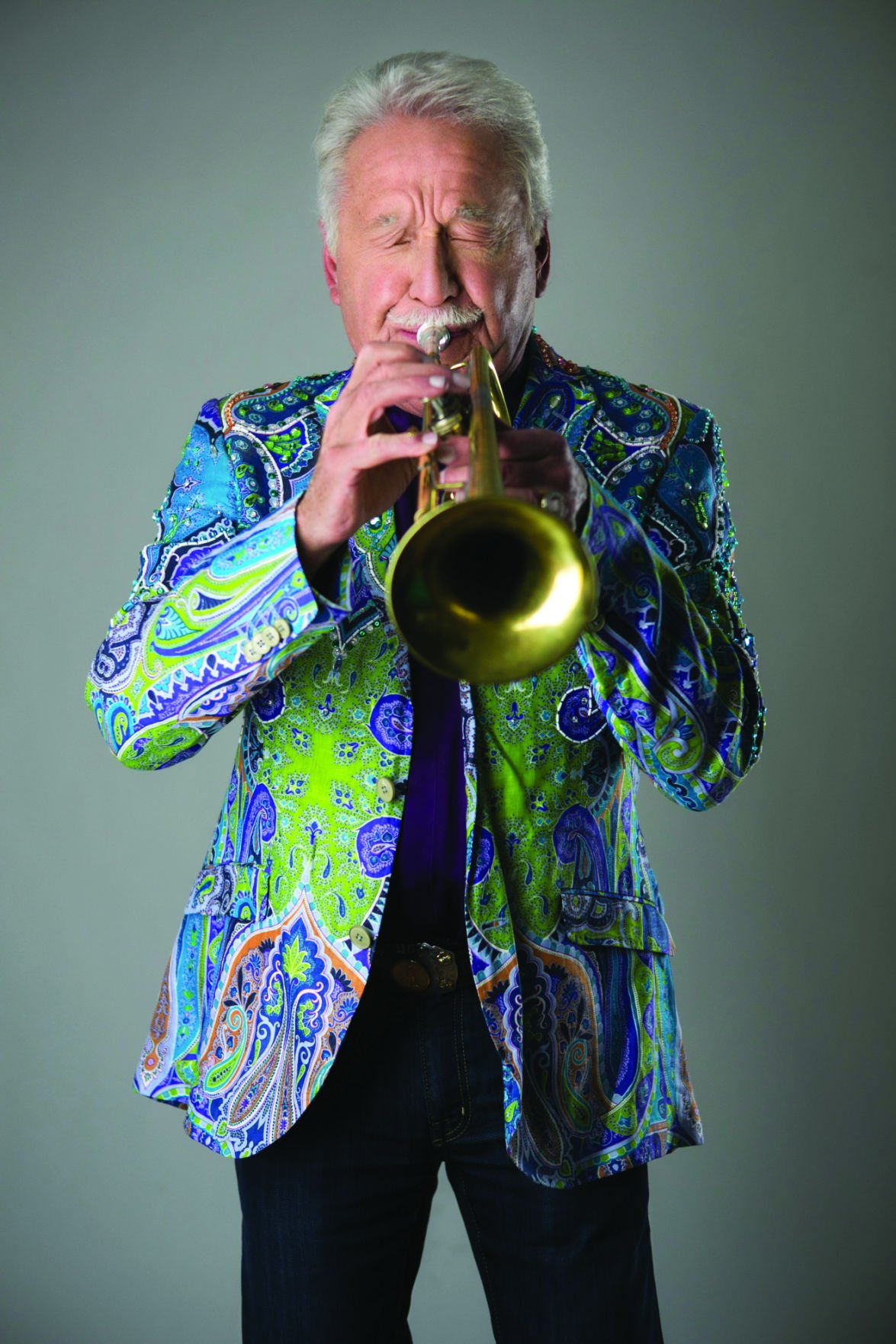 Review: Doc Severinsen doesn't let age slow him down
