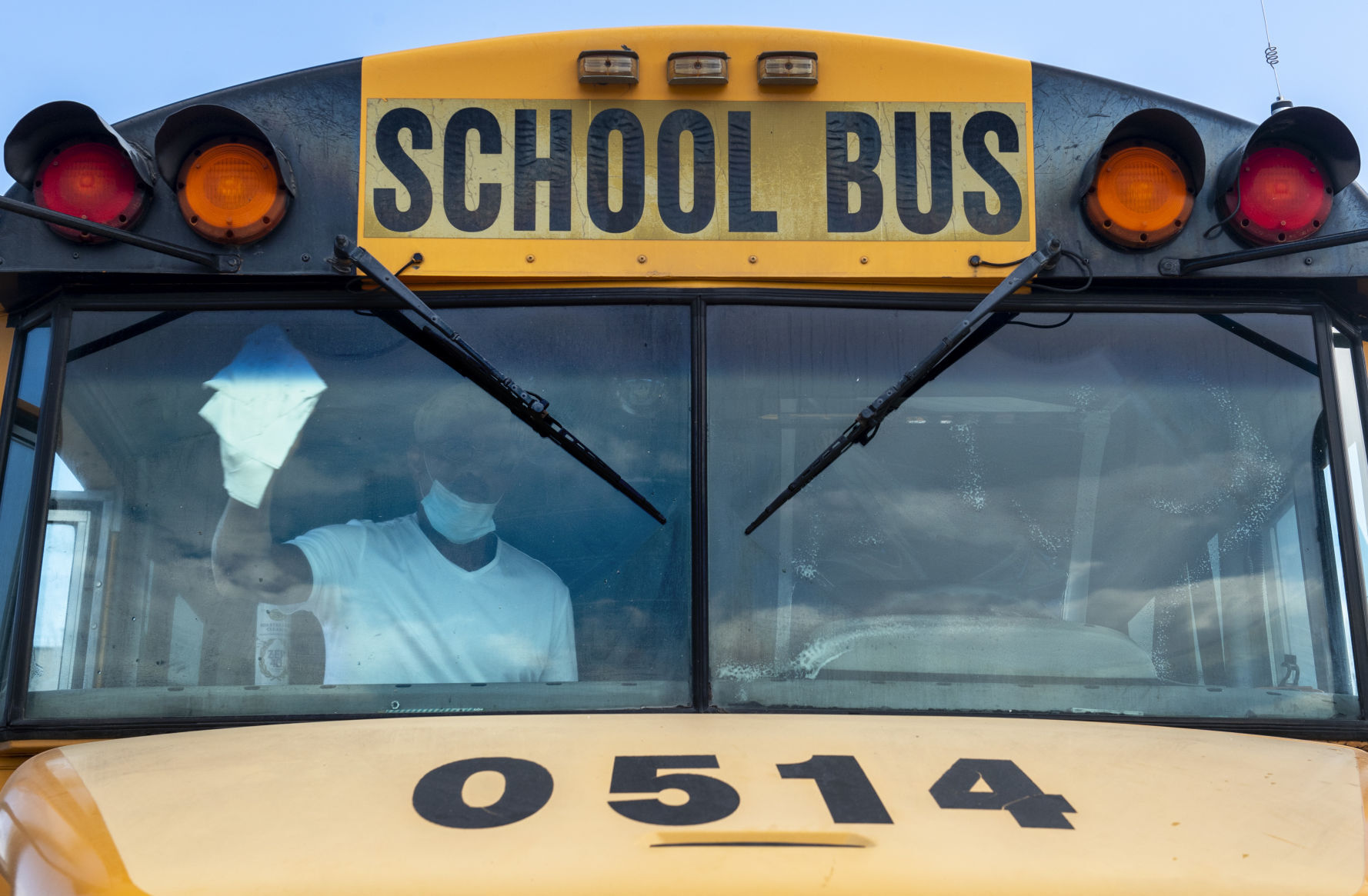 LPS proposes pay raise for bus drivers as shortages, delays persist