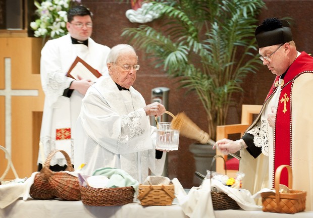 Easter basket blessing puts Polish flair on Holy Saturday  Faith and