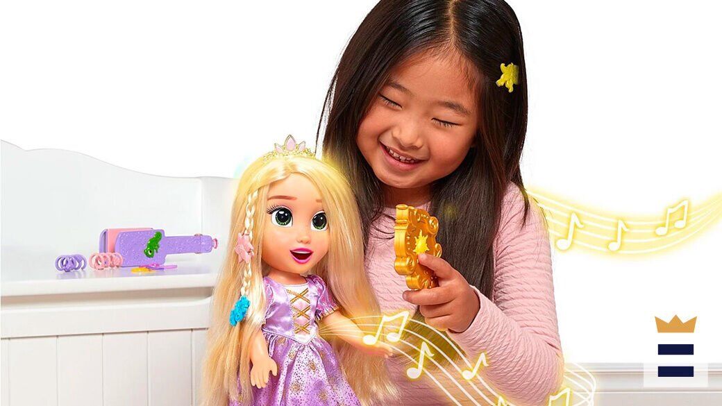 Barbie Disney Princess Winter Gift Set Of 4 Tiana Belle Rapunzel Ariel NEW