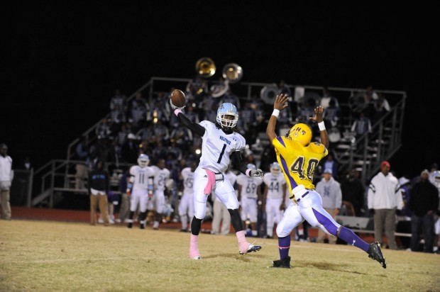 Tre'vell Dixon throwing