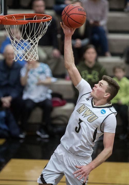 Loras vs. Nebraska Wesleyan, 1.5
