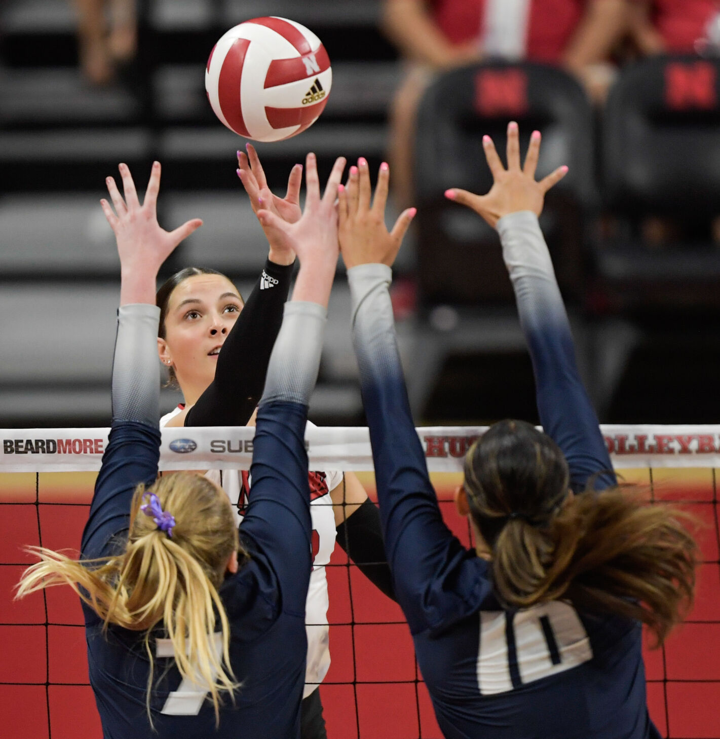 Nebraska volleyball breezes to season opening win